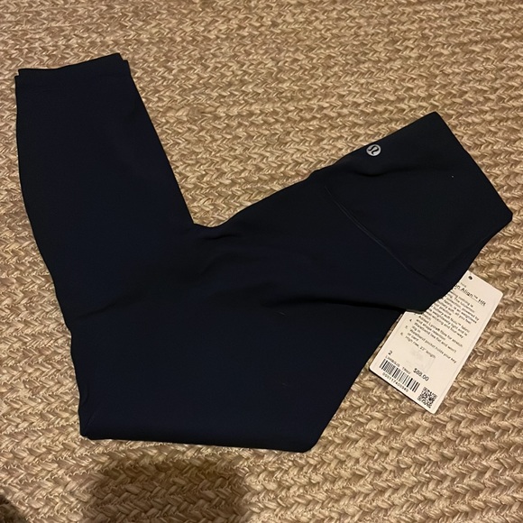 NWT lululemon align high rise crop 23” navy size 2 and 12 - Picture 5 of 7